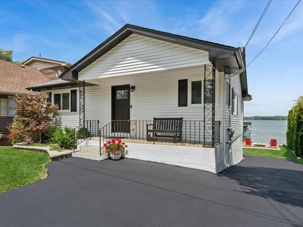 206 S Cogswell Dr, Salem Lakes, WI 53170