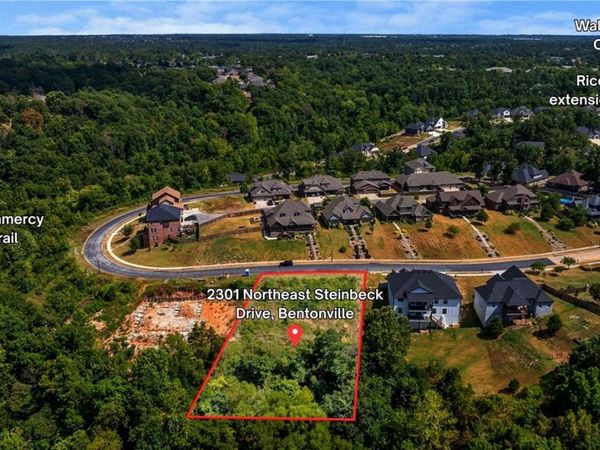 2301 Steinbeck Drive, Bentonville, AR 72712