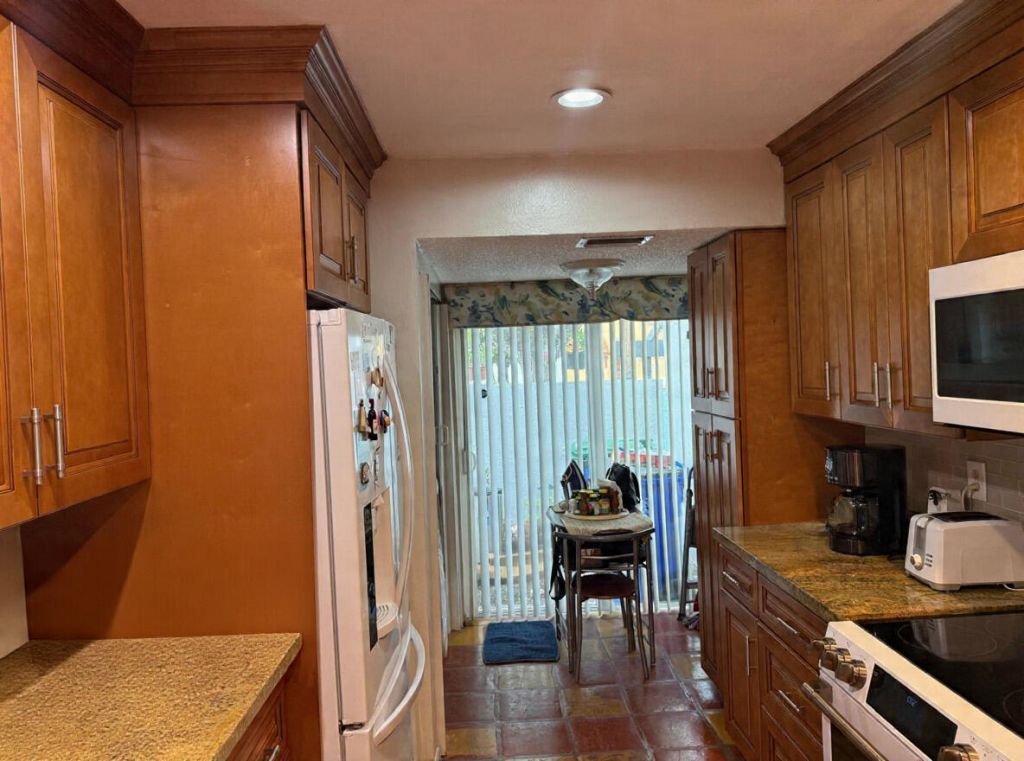 6008 NW 1st Street, Margate, FL 33063 Photo