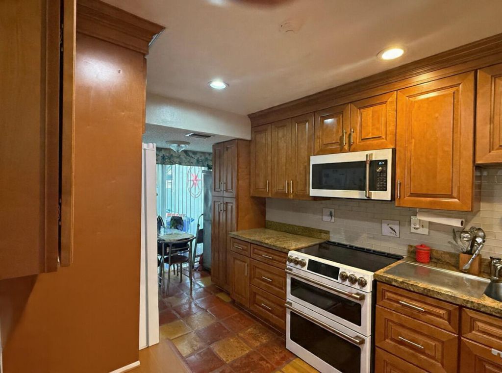 6008 NW 1st Street, Margate, FL 33063 Photo