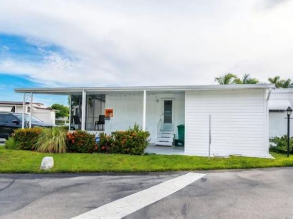 3302 Lake Street, Hollywood, FL 33021