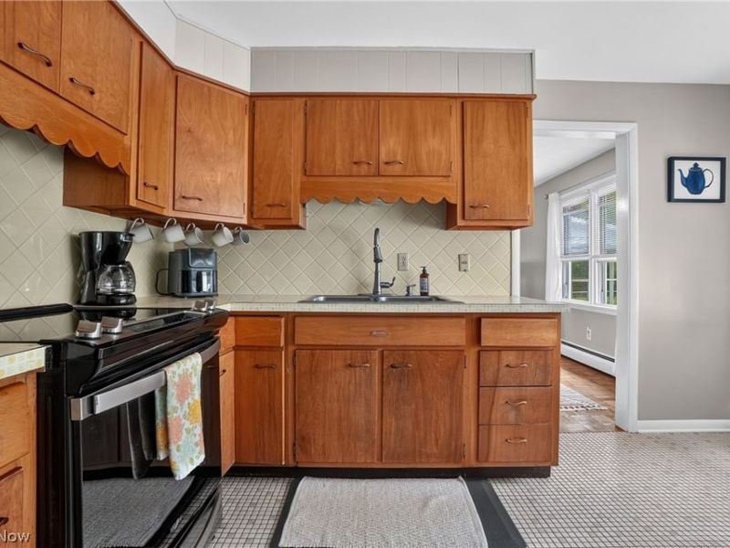 13091 Longwood Avenue, Burton, OH 44021 Photo 22