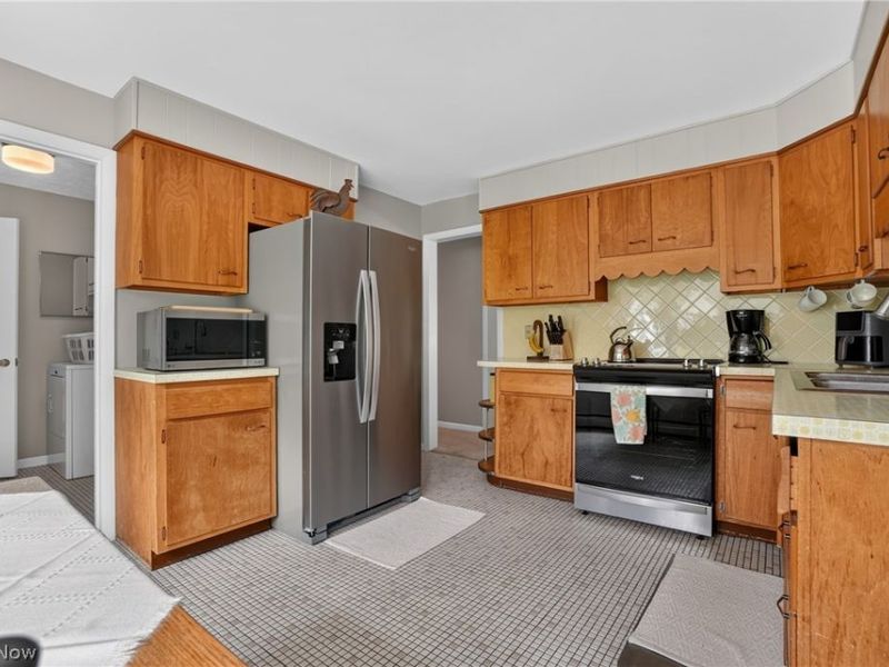 13091 Longwood Avenue, Burton, OH 44021 Photo 23