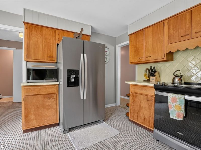 13091 Longwood Avenue, Burton, OH 44021 Photo 25