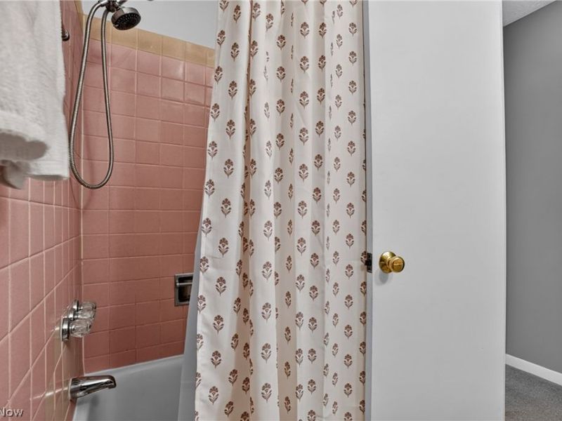 13091 Longwood Avenue, Burton, OH 44021 Photo 28