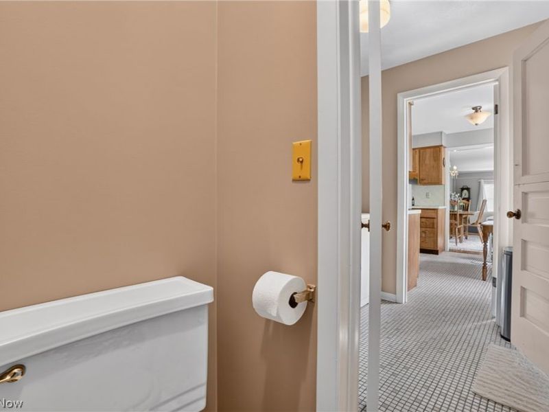 13091 Longwood Avenue, Burton, OH 44021 Photo 40