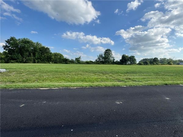 Lot 22 Tradewind Rd, New Castle, PA 16102