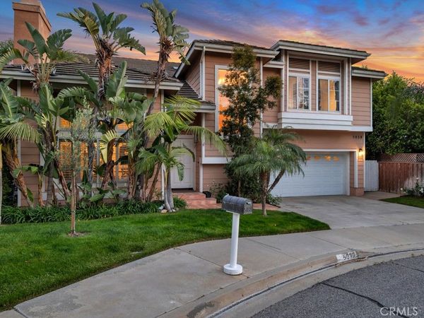 5038 Durant Court, Oak Park, CA 91377