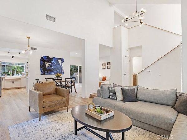 5038 Durant Court, Oak Park, CA 91377