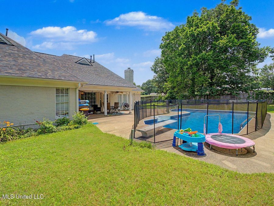 Property Image 37