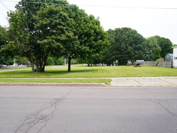 101 E 10th Street, Oswego, NY 13126