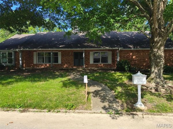 614 7th Street , Scott City, MO 63780