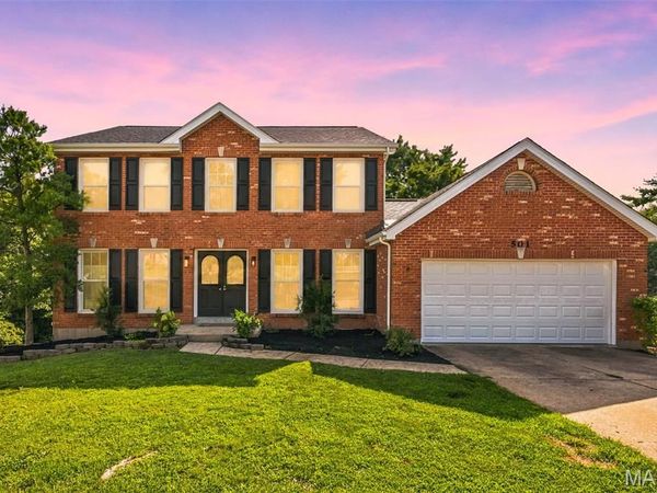 501 Oak Leaf Manor Court, Ballwin, MO 63021