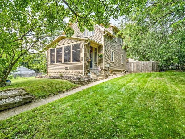 1644 Oakes Avenue, ROCKFORD, IL 61107