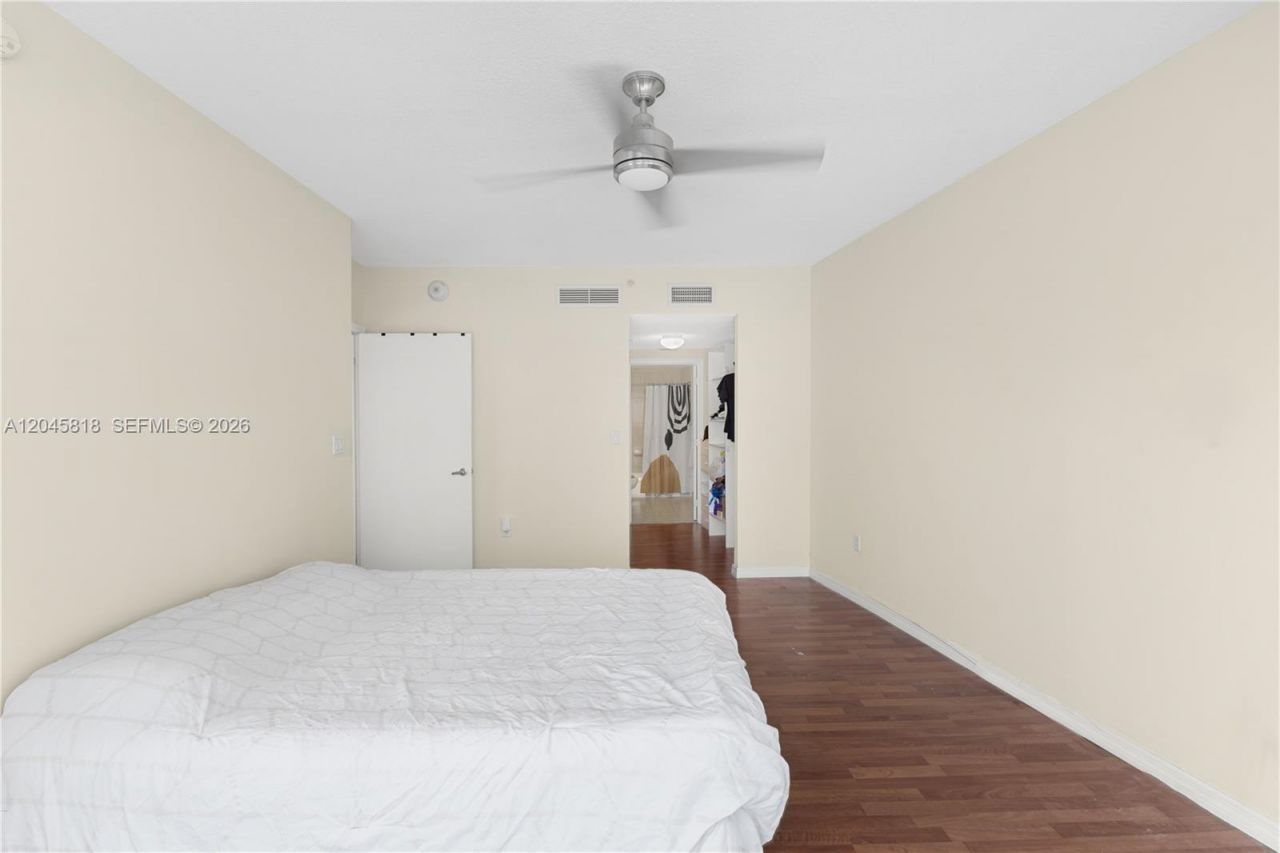 1750 N Bayshore Dr, Unit 2414, Miami, FL 33132 Photo
