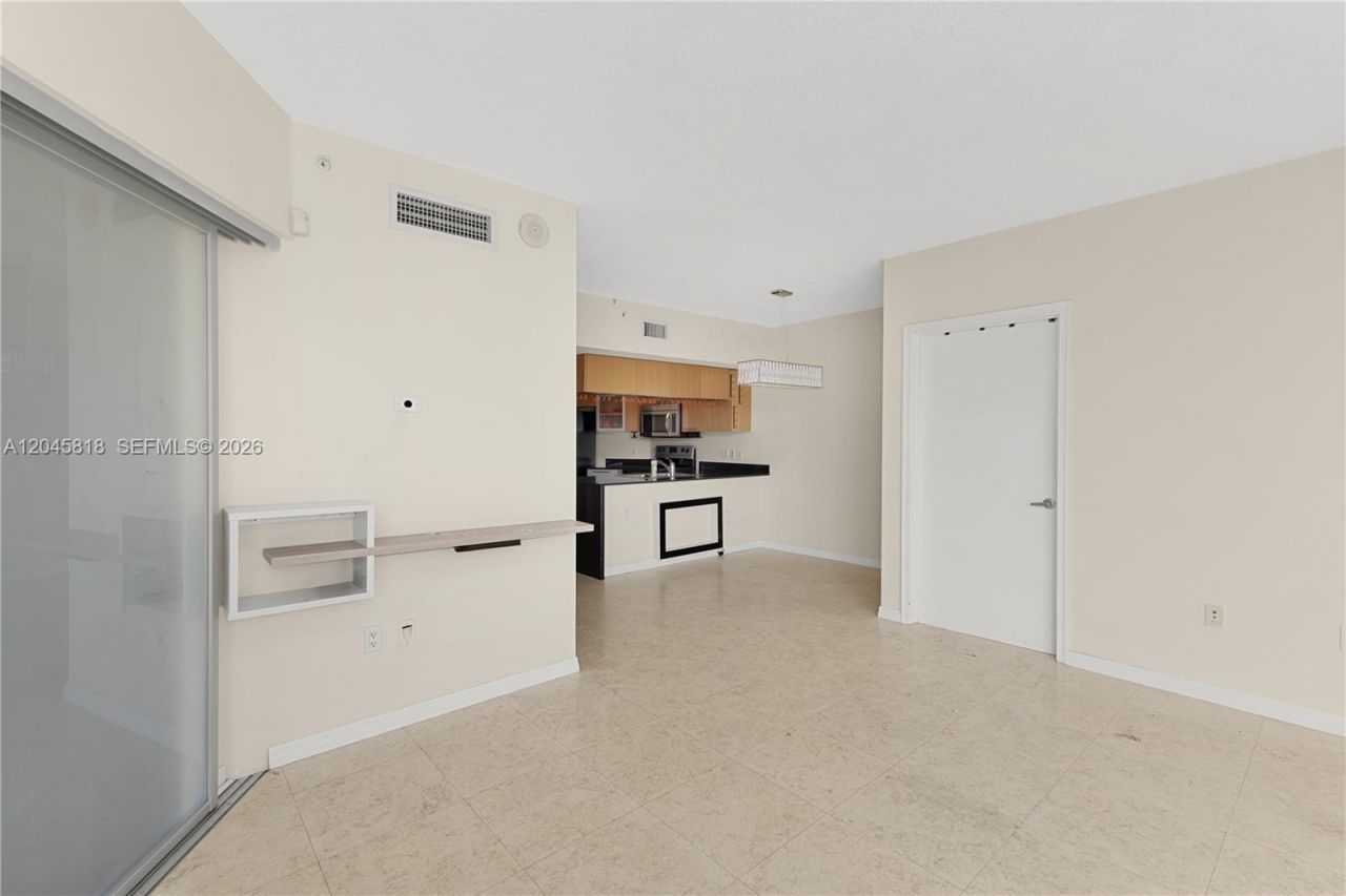 1750 N Bayshore Dr, Unit 2414, Miami, FL 33132 Photo