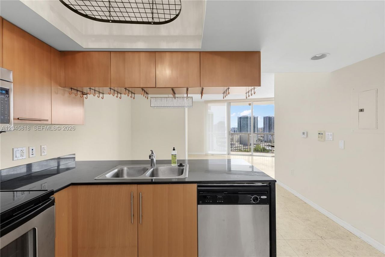 1750 N Bayshore Dr, Unit 2414, Miami, FL 33132 Photo