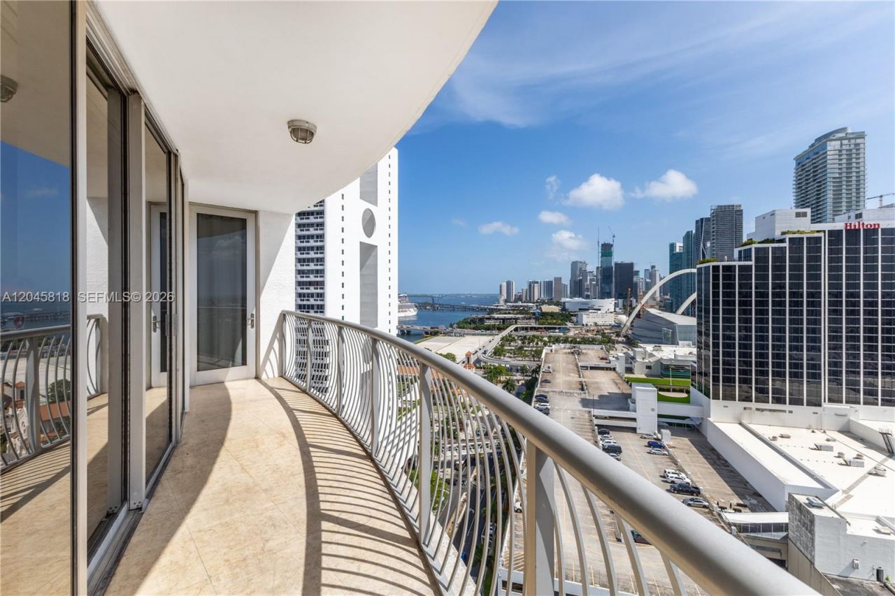 1750 N Bayshore Dr, Unit 2414, Miami, FL 33132 Photo