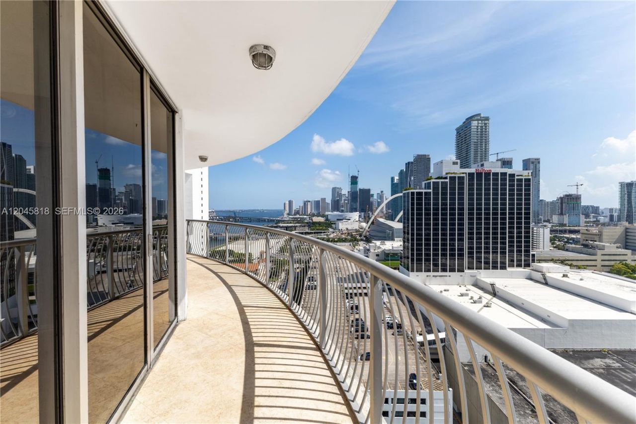 1750 N Bayshore Dr, Unit 2414, Miami, FL 33132 Photo