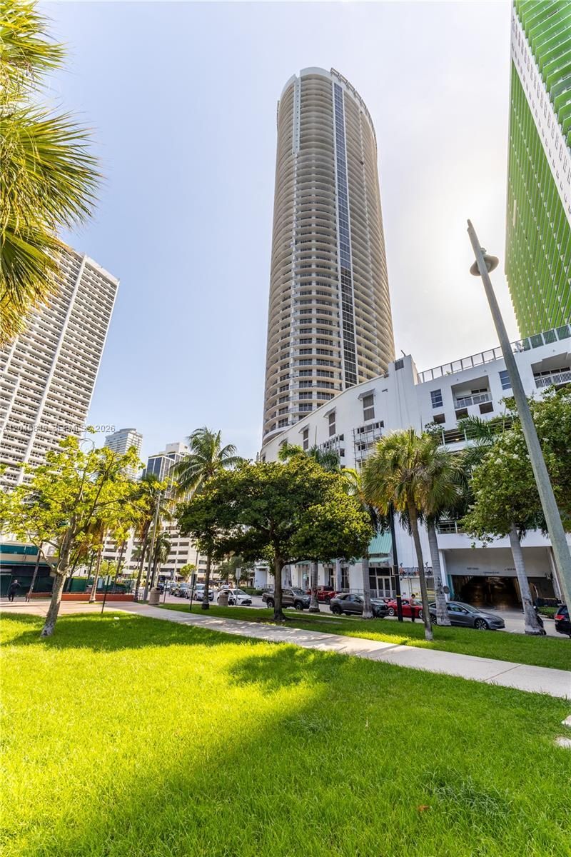 1750 N Bayshore Dr, Unit 2414, Miami, FL 33132 Photo