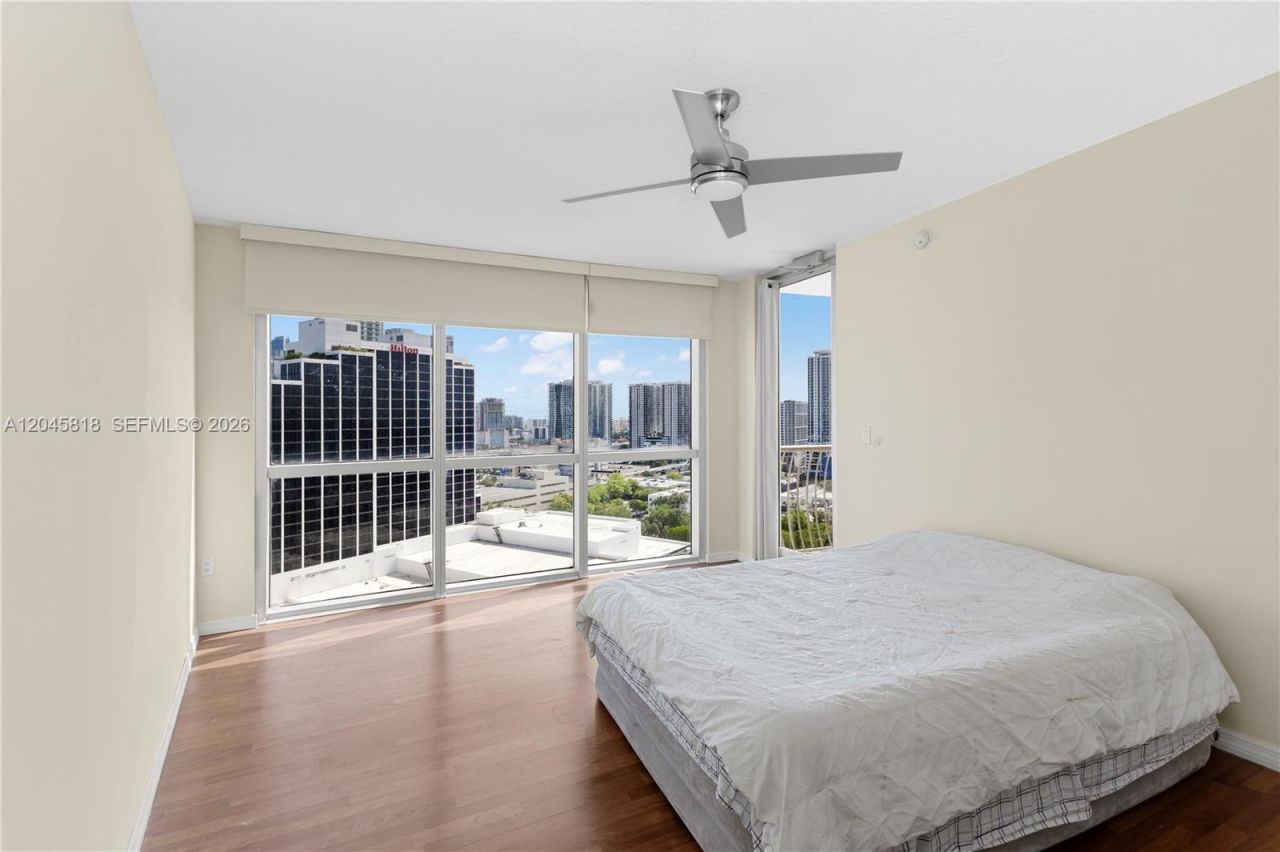 1750 N Bayshore Dr, Unit 2414, Miami, FL 33132 Photo