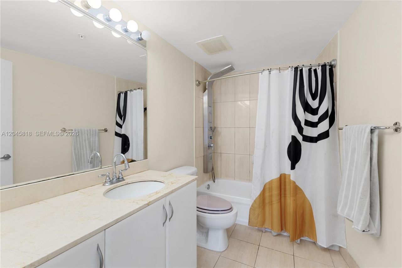 1750 N Bayshore Dr, Unit 2414, Miami, FL 33132 Photo