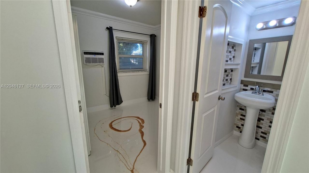 1028 S 62nd Ave , Unit B, Hollywood, FL 33023 Photo
