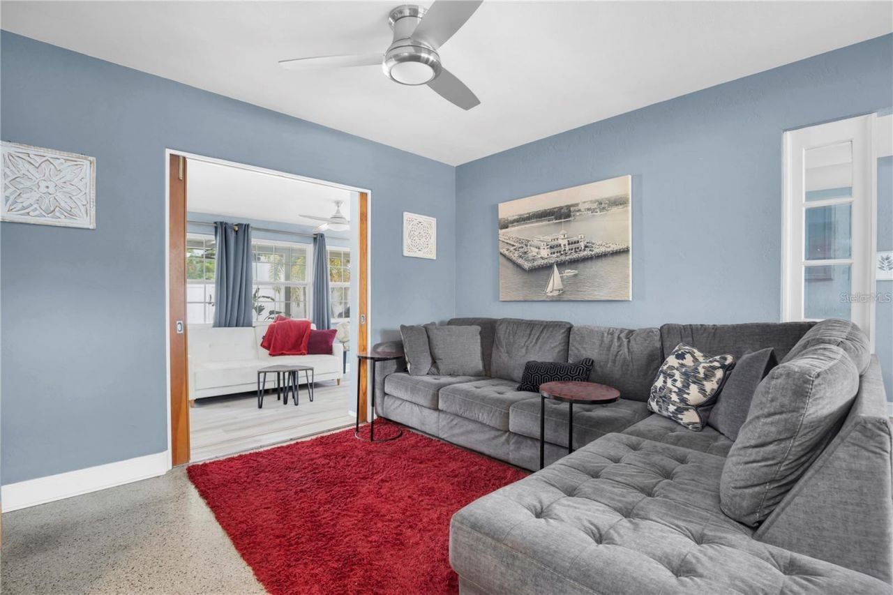 185 22nd Avenue N, Saint Petersburg, FL 33704 Photo
