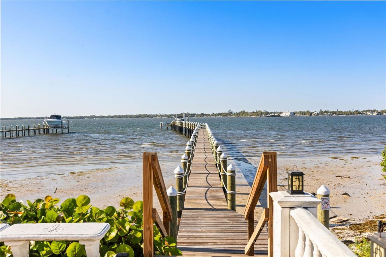 6118 Riverview Boulevard, Bradenton, FL 34209 Photo