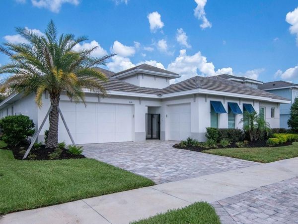2639 YACHT PLACE, WESLEY CHAPEL, FL 33543