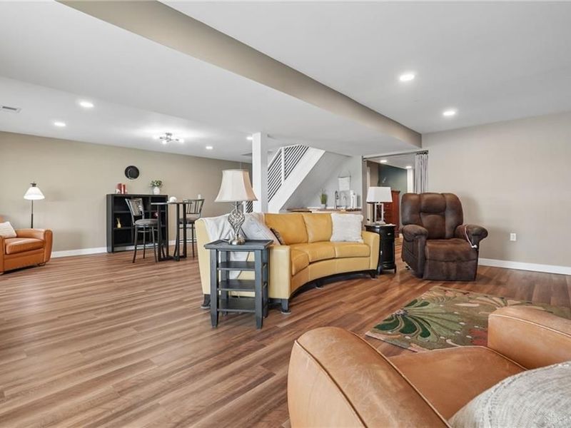 1300 E Choctaw Drive, London, OH 43140 Photo 30