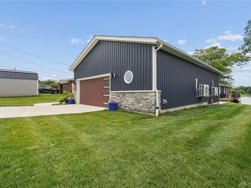 1300 E Choctaw Drive, London, OH 43140 Photo 56