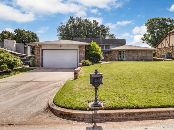 1500 Summerton Place, Yukon, OK 73099