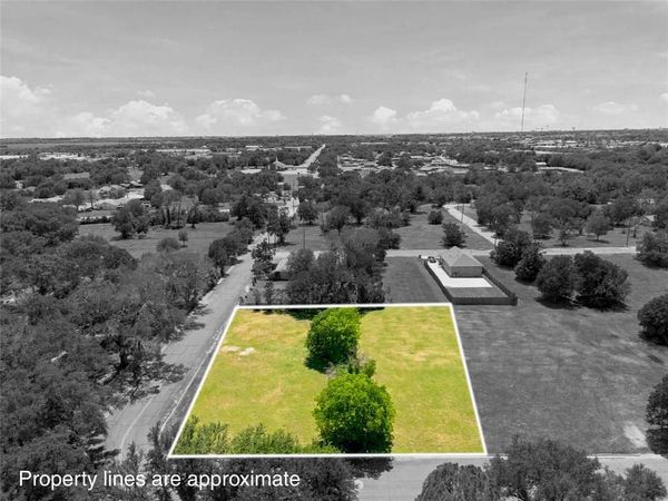 2825 S 7th Street , Waco, TX 76706