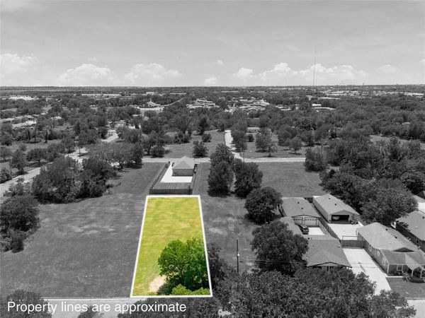 2625 S 7th Street , Waco, TX 76706