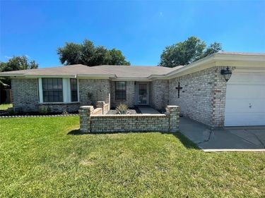 3908 Chestnut Street, Fort Worth, TX 76137