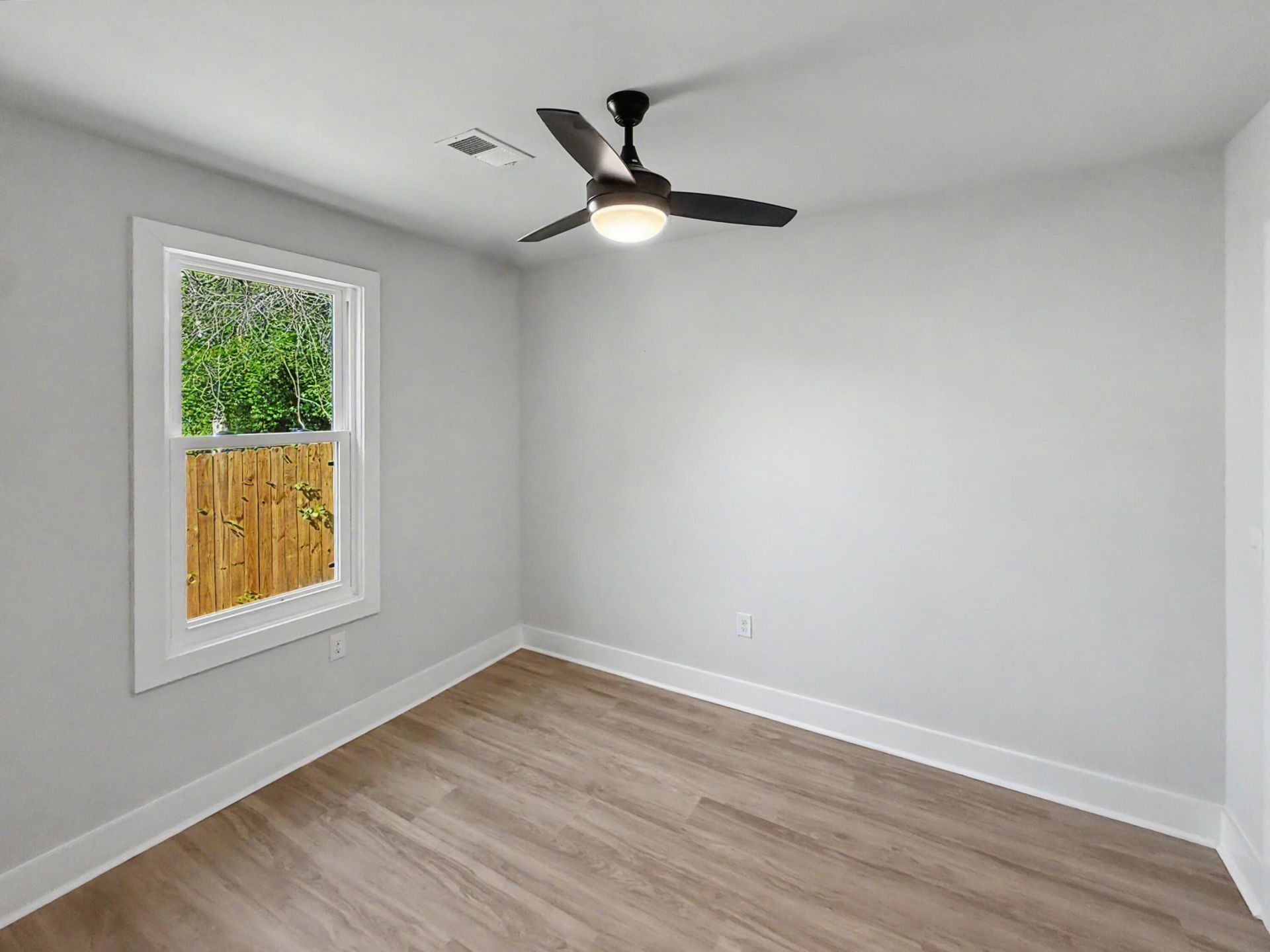 2132 Commander Road Photo 20