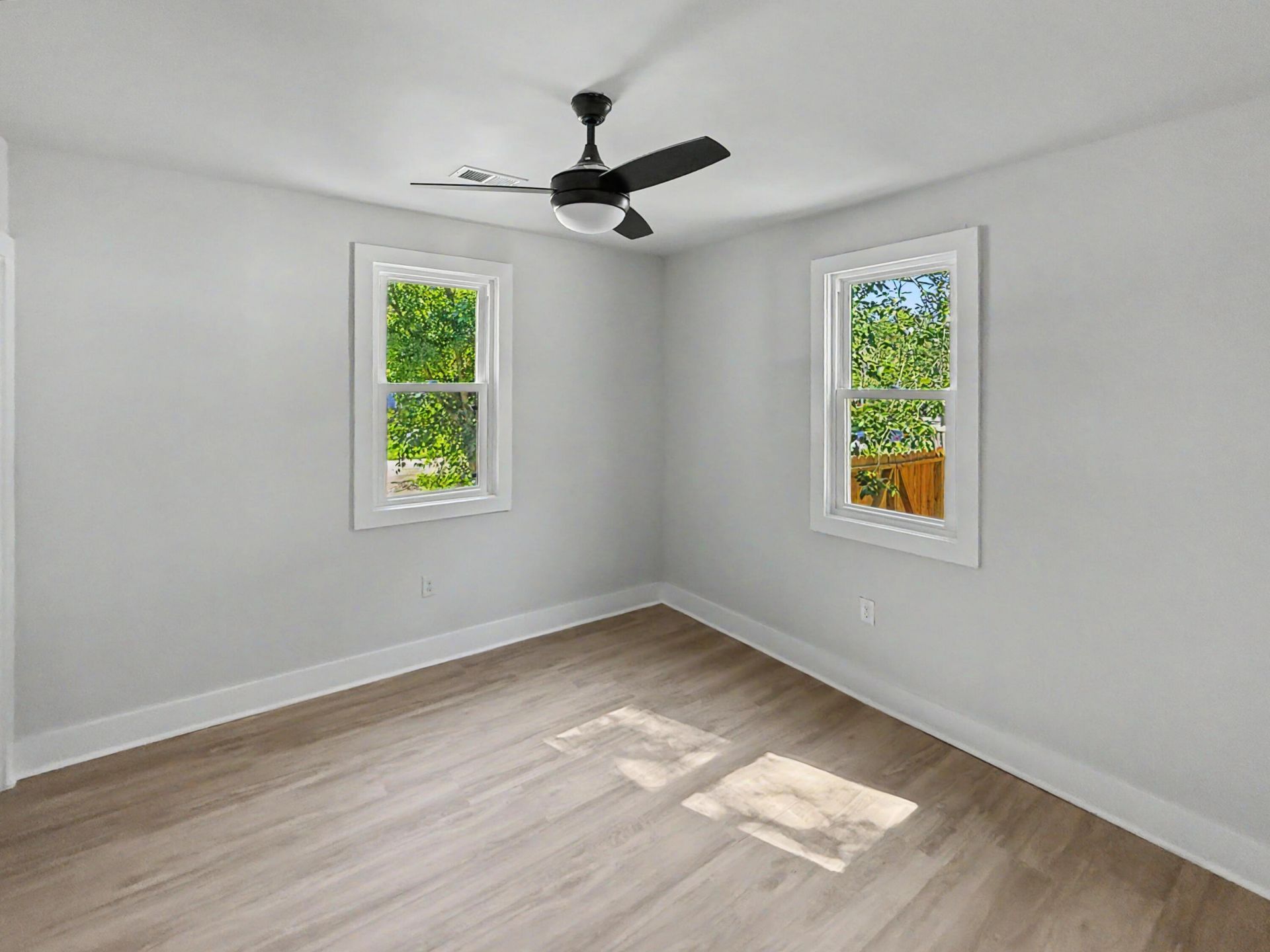 2132 Commander Road Photo 21