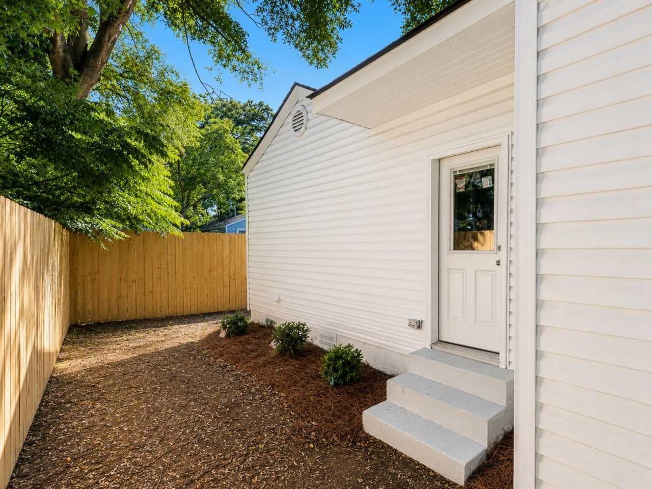 2132 Commander Road Photo 26