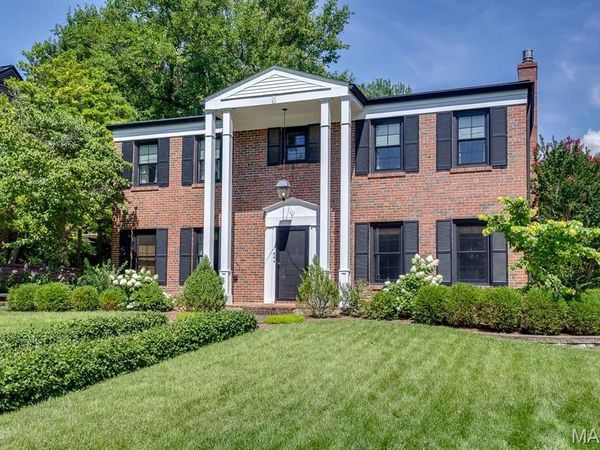 26 Granada Way, Ladue, MO 63124