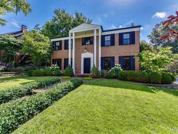 26 Granada Way , Ladue, MO 63124