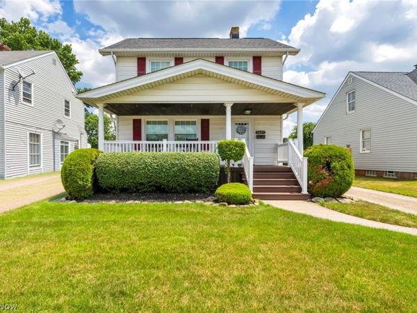 5697 W 54th Street, Parma, OH 44129