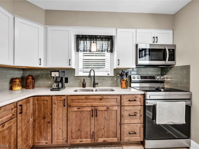 5697 W 54th Street, Parma, OH 44129 Photo 16