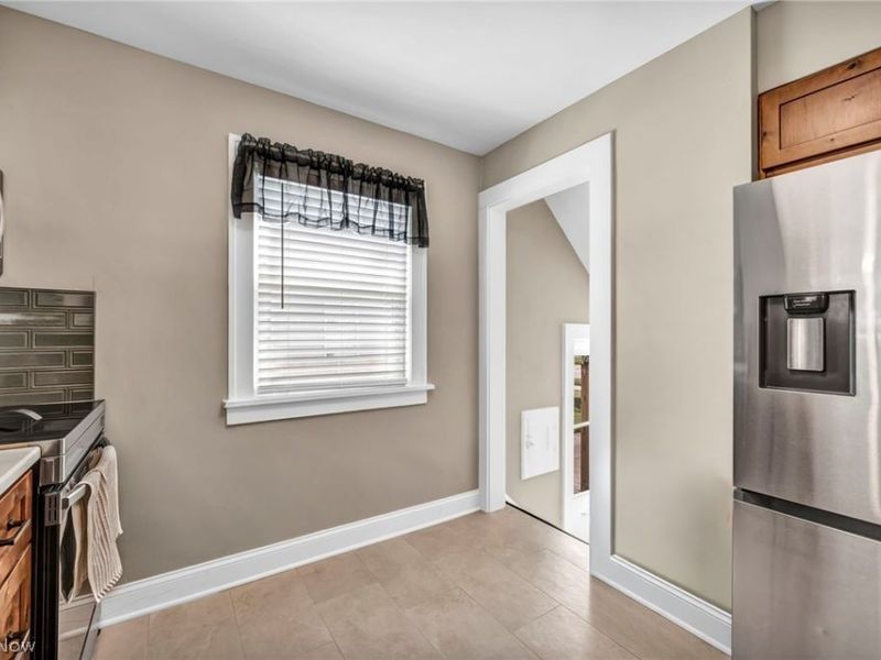 5697 W 54th Street, Parma, OH 44129 Photo 18