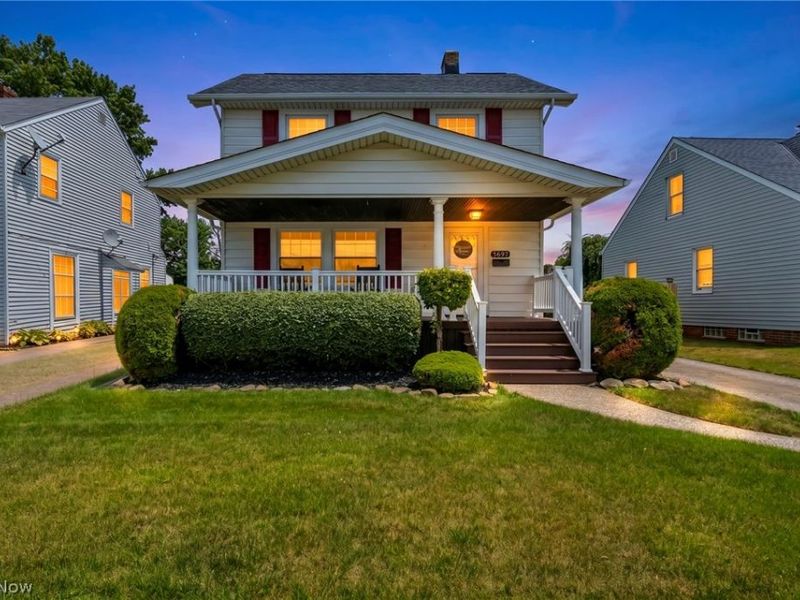 5697 W 54th Street, Parma, OH 44129 Photo 2