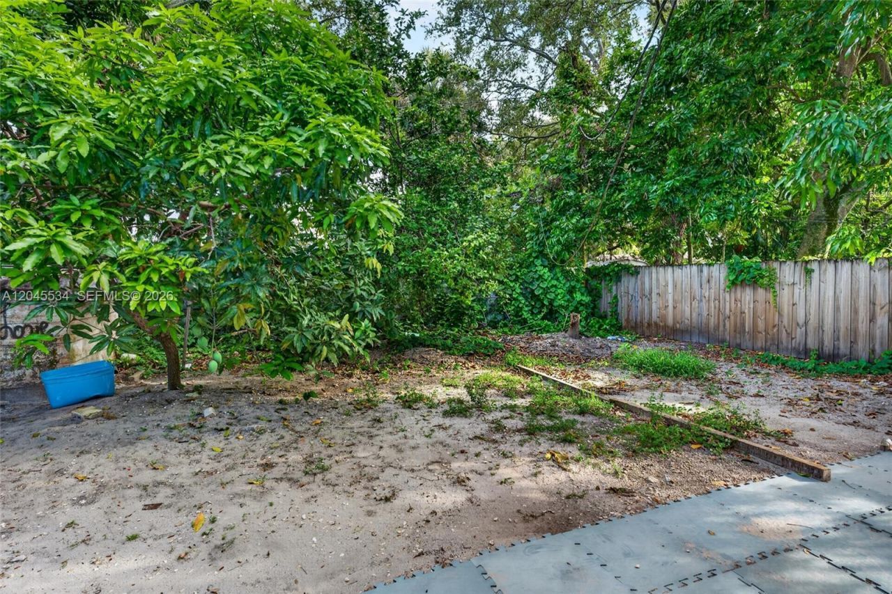 1350 NE 149th St, Unit 2, Miami, FL 33161 Photo