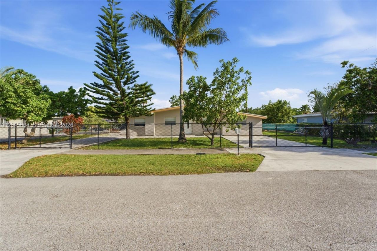 14310 SW 271st Ter , Homestead, FL 33032 Photo