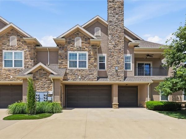 15919 Fontana Street, Unit 230, Overland Park, KS 66085