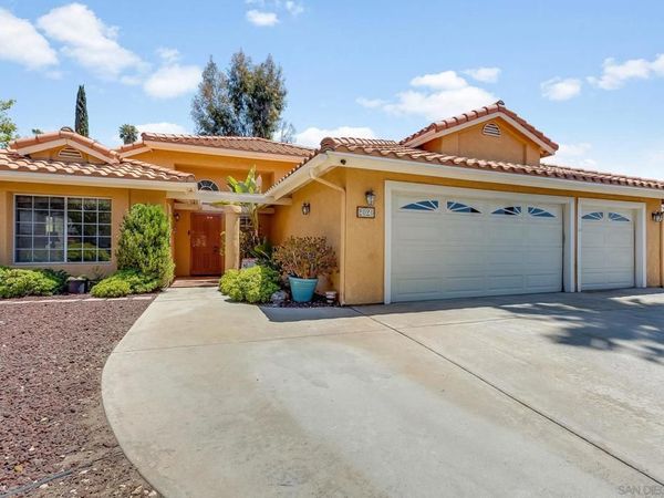 2020 N Nutmeg, Escondido, CA 92026