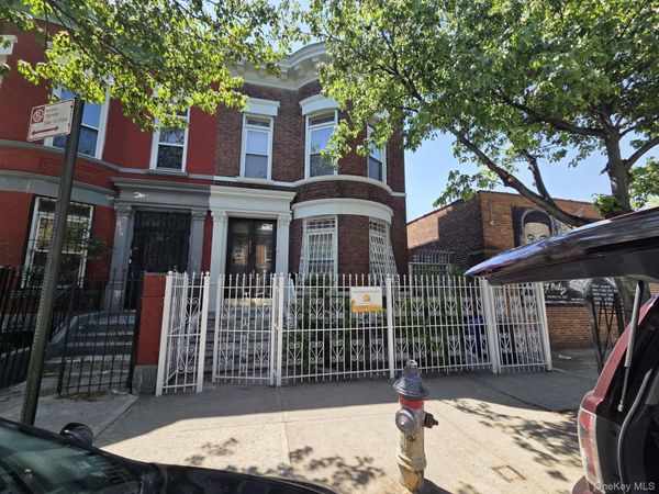861 Manida Street , Bronx, NY 10474